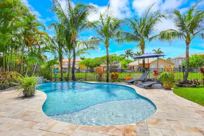 Spectacular backyard oasis with salt-water pool, e