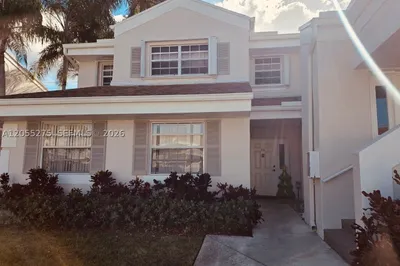 2253 SE 27 dr #101-E 1