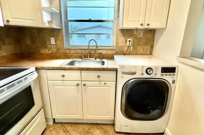 washing machine in unit