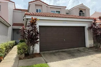 10452 Lake Vista Circle 1