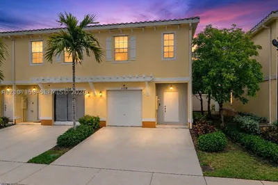 1128 NW 40th Ter 1