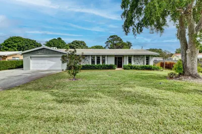 3030 Fernwood Drive 1