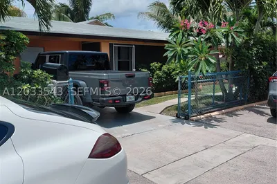 1307 SE Flamingo Dr 1