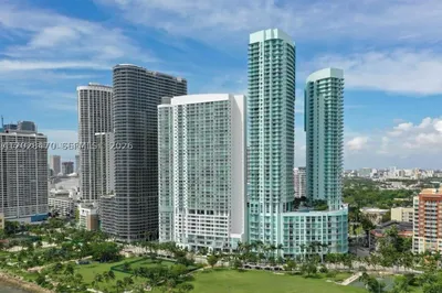 1900 N Bayshore Dr #2415 1