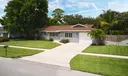 304 Circle W Photo