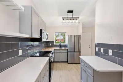 5214 Stacy Street #3 1