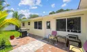 5 E Riverside Drive Photo
