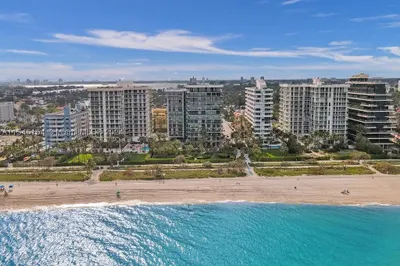 8877 Collins Ave #304 1