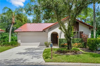 2600 SW Willowood Circle 1