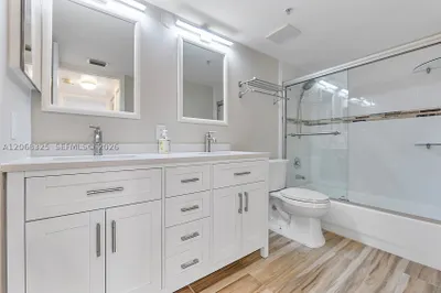 1450 SE 3rd Ave #201 1