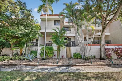1401 NE 9th Street #13 1