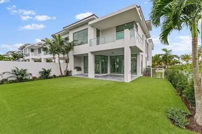 423 Ocean One Lane 1