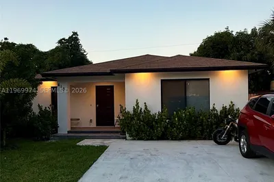 413 SW 10th St 1