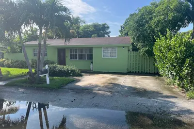 1306 Date Palm Drive 1