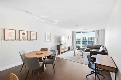 19380 Collins Ave #1219 1