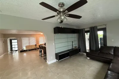 6432 W 11th Ct 0 1