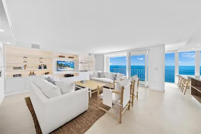 881 Ocean Dr #27D 1