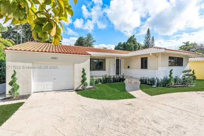 10561 NE 2nd Pl 1