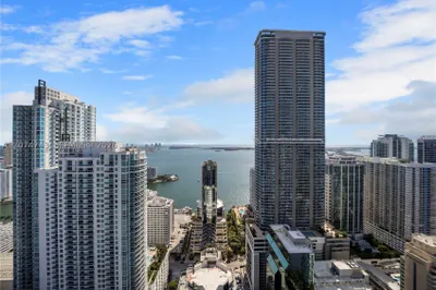 1010 Brickell Ave #4701 1