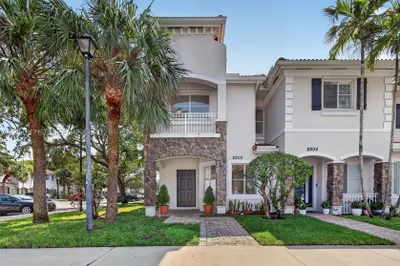 8200 SW 25th Ct #101 1