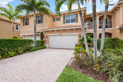 4859 Cadiz Circle 1