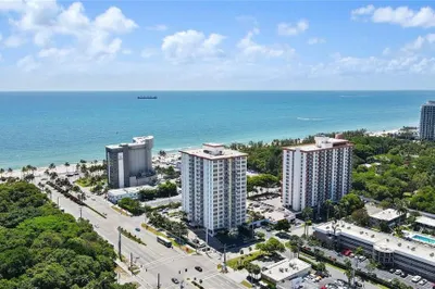 3000 E Sunrise Boulevard #12e 1