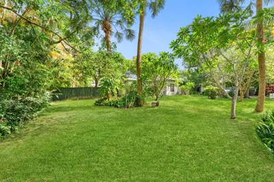 330 NW 32nd Court 1