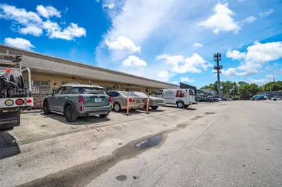 3540 NW 10th Ave #3540 1