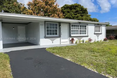 2231 NW 9th Pl #H 1
