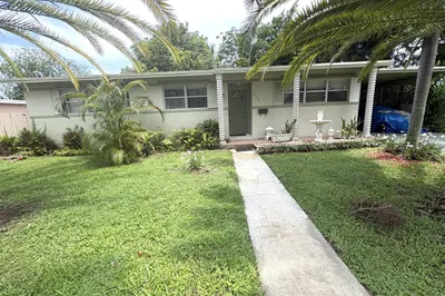 6940 NW 14th Court Nw 1