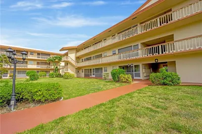 5300 Washington Street #108d 1
