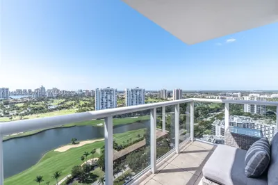 3625 N Country Club Dr #PH9 1