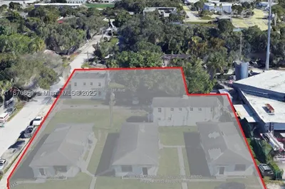 6255 NE Miami Pl And 3 More 1