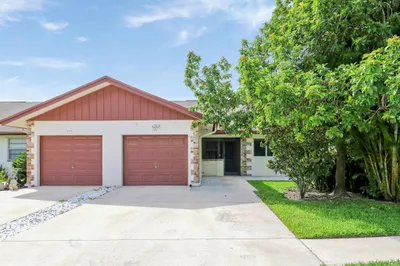 106 S Moccasin Trail 1