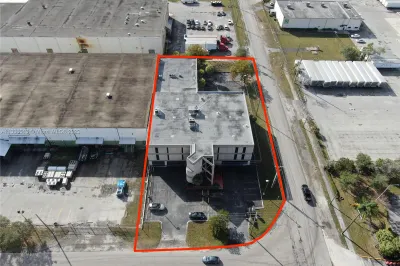 20 NW 181st St 1