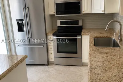 219 NE 14th Ave #306 1