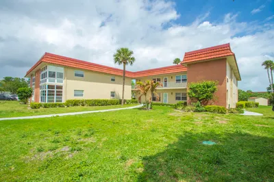 66 Woodland Drive #204 1