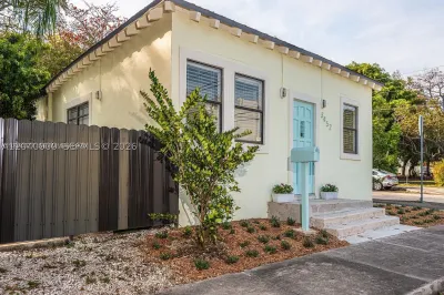 3452 Margaret St 1