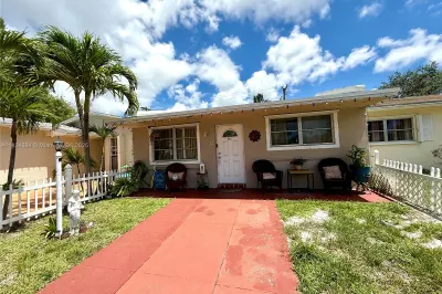 820 N Golf Dr 1