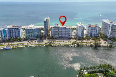 5005 Collins Ave #1218 1