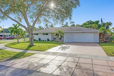 1379 SE 3rd Ter 1