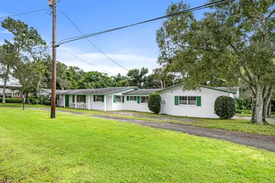 4050 Greenwood Drive 1