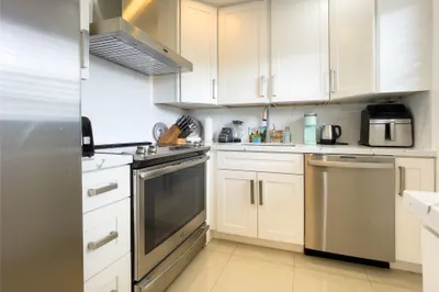 301 Oakridge Q #301 1