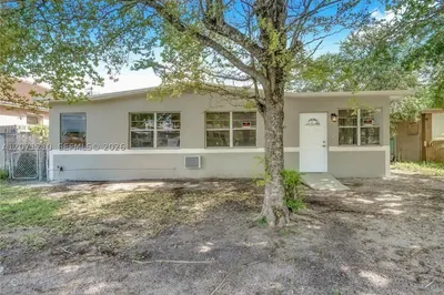 2781 NW 13th Ct 1