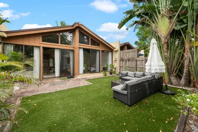 6110 NW 34th Ter 1
