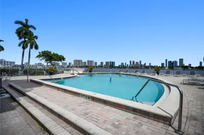 16558 NE 26th Ave #2A 1