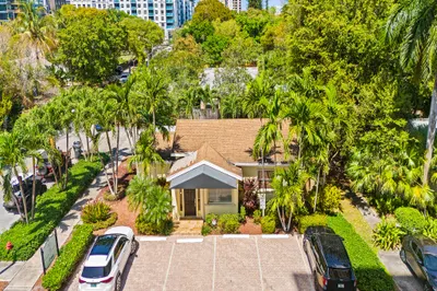 103 NE 4th Street 1