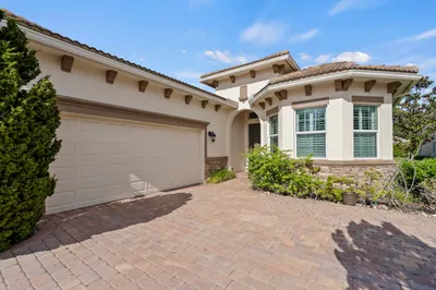 Stunning and fully upgraded 2BR 2BA+ DEN In PGA Ve