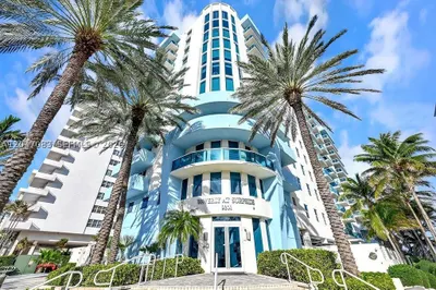 9201 Collins Ave #521 1