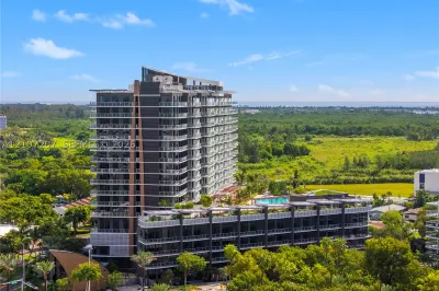 13899 Biscayne Blvd #406 1
